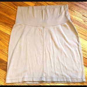 Old Navy Stretch Maternity Skirt